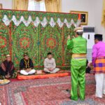 Akhiri Jabatan Penjabat Gubernur, Ismail Pakaya Jalani Adat Modepito