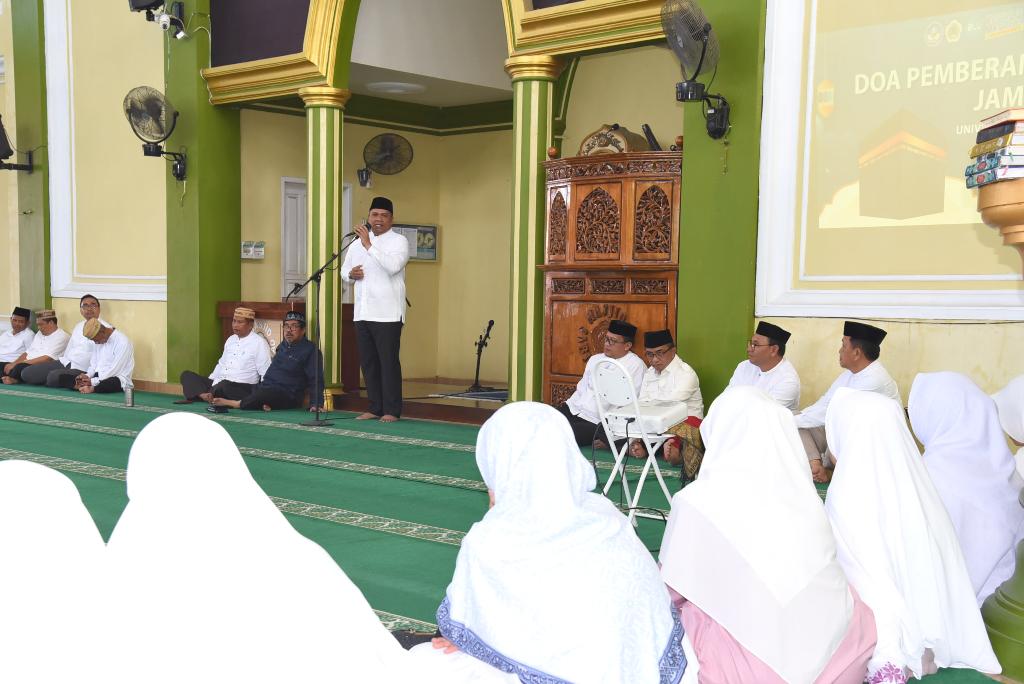 UNG Gelar Doa Pemberangkatan Jamaah Calon Haji untuk Dosen dan Tendik