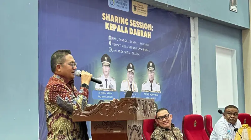 Ini yang Dibahas Marten Saat jadi Pembicara di Dies Natalis FIS Unhas