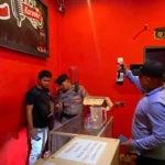 Polisi Sita Miras saat Patroli Malam Digelar