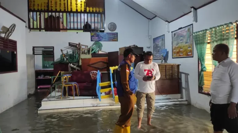 Pj Wali Kota Kembali Tinjau Wilayah Terdampak Banjir, Kali Ini Giliran Limba B dan Lekobalo