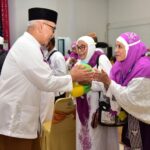 450 Hajj Pilgrims Arrive Home from Mecca