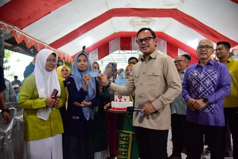 Wamendagri Apresiasi Capaian Rekam KTP Elektronik di Gorontalo
