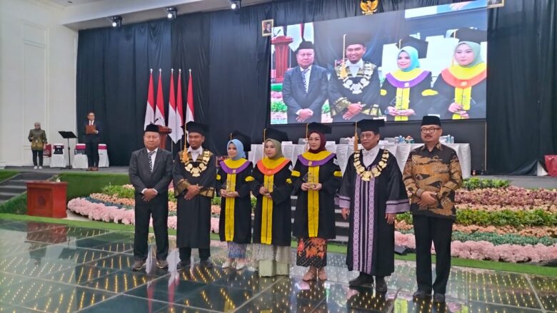 Wisudawan UT Gorontalo Didorong Terus Belajar dan Berkarya